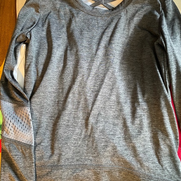 Bundle of 13 tops, Girls size 10-12 - Picture 8 of 13